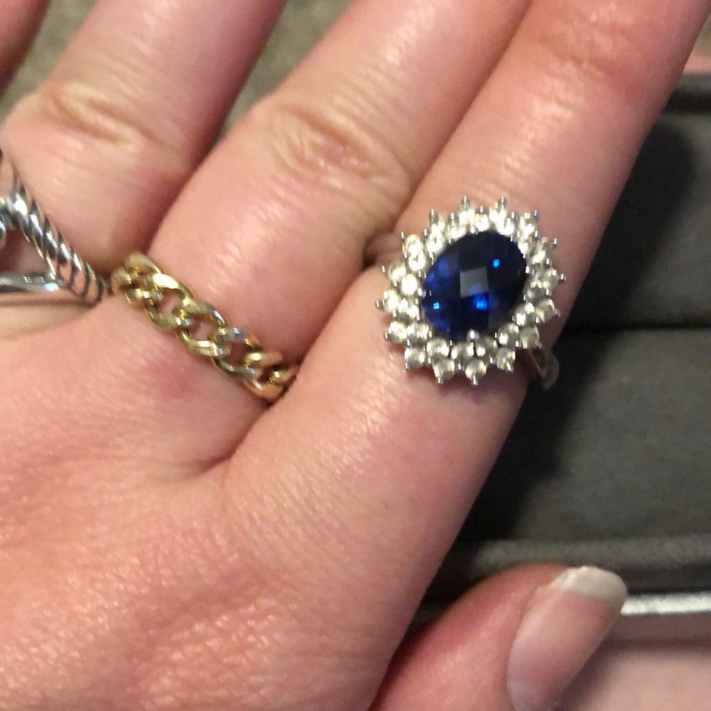 Lab created sapphire ring - Picture 2 of 2